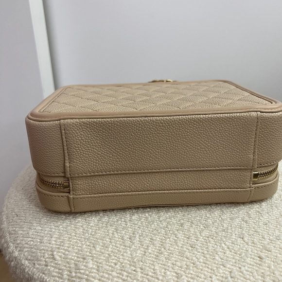 Chanel medium beige vanity case - Picture 8 of 8